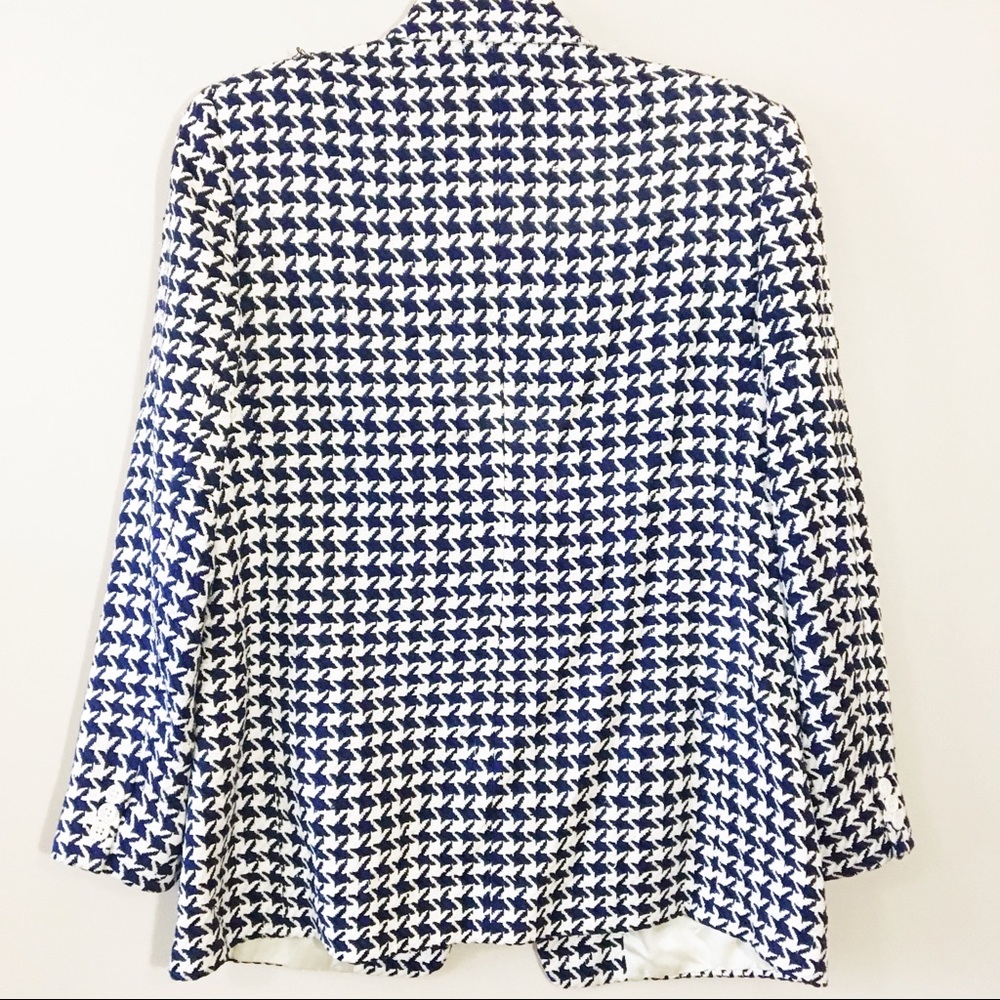 Women's Navy and White Houndstooth Blazer - Picture 3 of 6